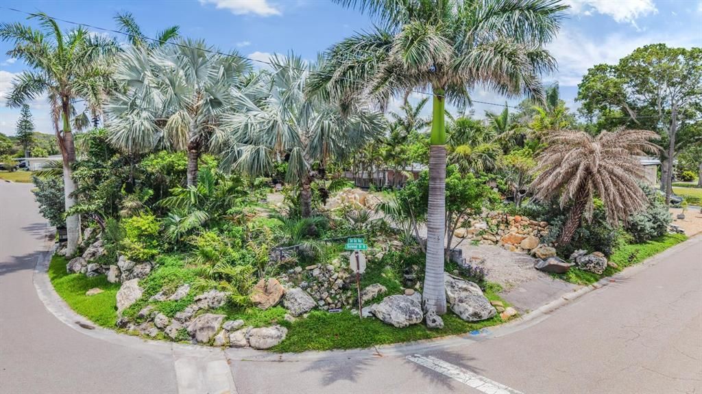 待售: $273,000 (0.15 acres)