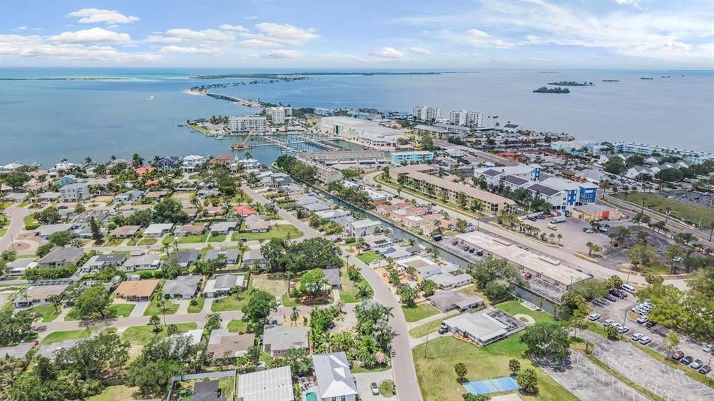 待售: $273,000 (0.15 acres)