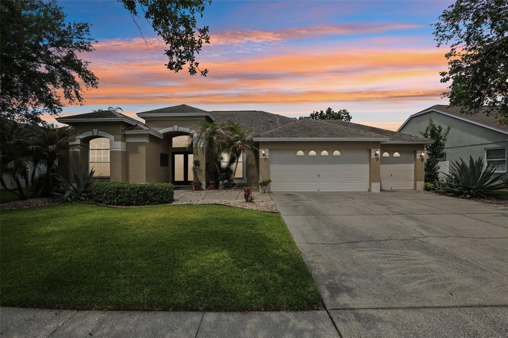 For Sale: $545,000 (4 beds, 2 baths, 2247 Square Feet)