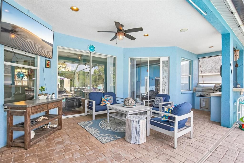 For Sale: $545,000 (4 beds, 2 baths, 2247 Square Feet)