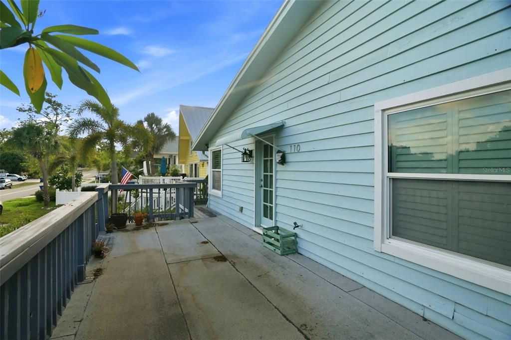 For Sale: $499,900 (2 beds, 2 baths, 1550 Square Feet)