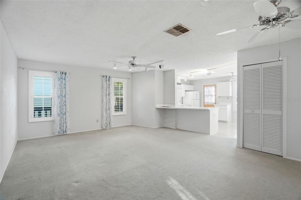 For Sale: $499,900 (2 beds, 2 baths, 1550 Square Feet)