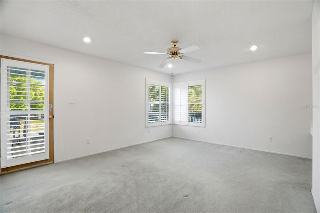 For Sale: $499,900 (2 beds, 2 baths, 1550 Square Feet)