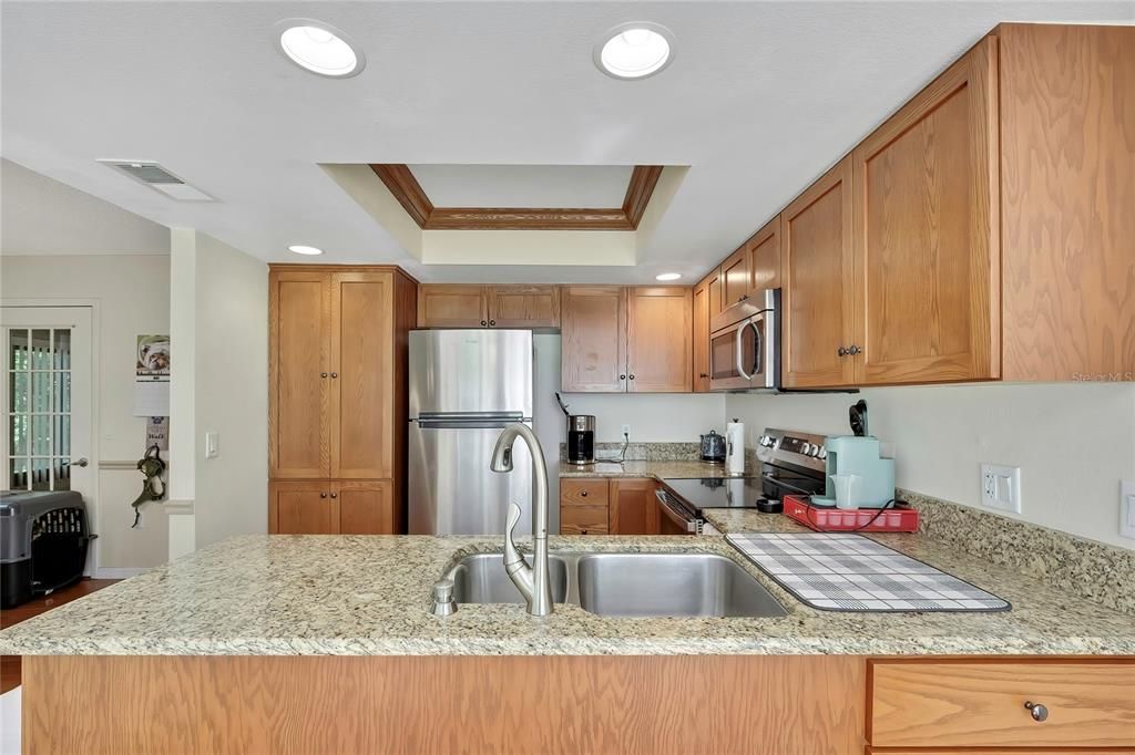 Active With Contract: $239,000 (2 beds, 2 baths, 1211 Square Feet)