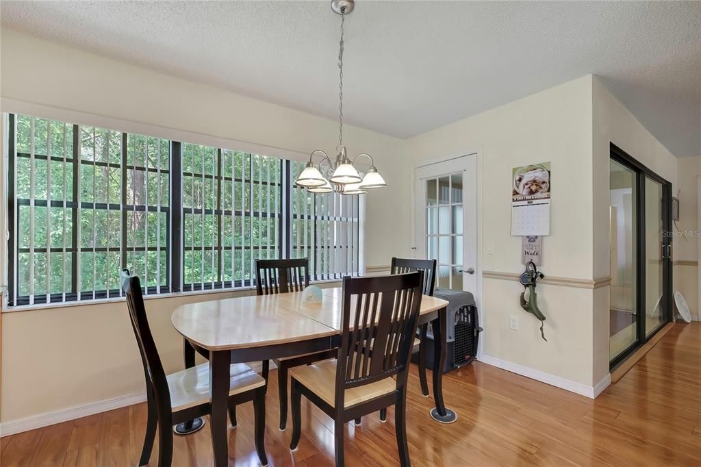Active With Contract: $239,000 (2 beds, 2 baths, 1211 Square Feet)