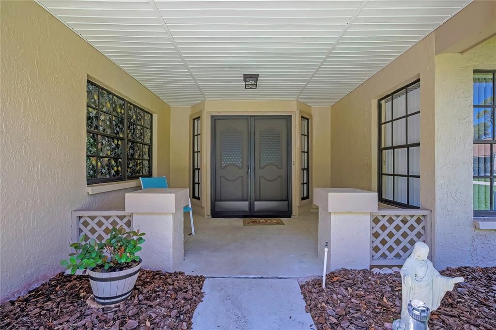 Active With Contract: $239,000 (2 beds, 2 baths, 1211 Square Feet)