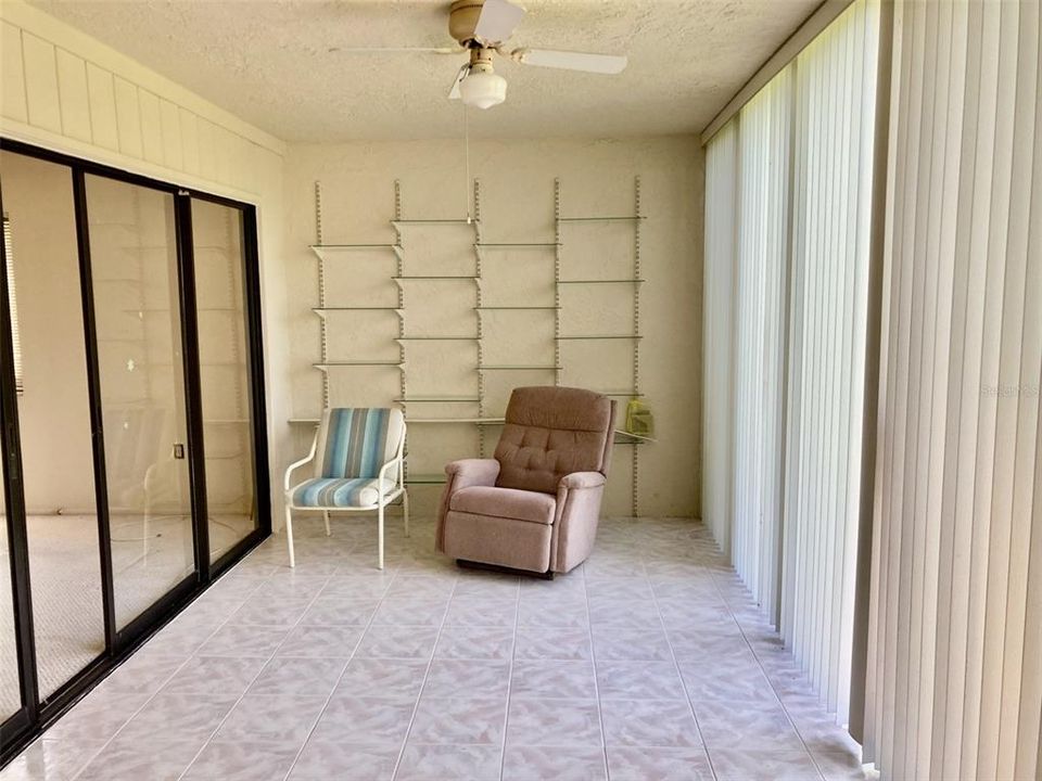 Под контрактом: $160,000 (2 спален, 2 ванн, 1185 Квадратных фут)