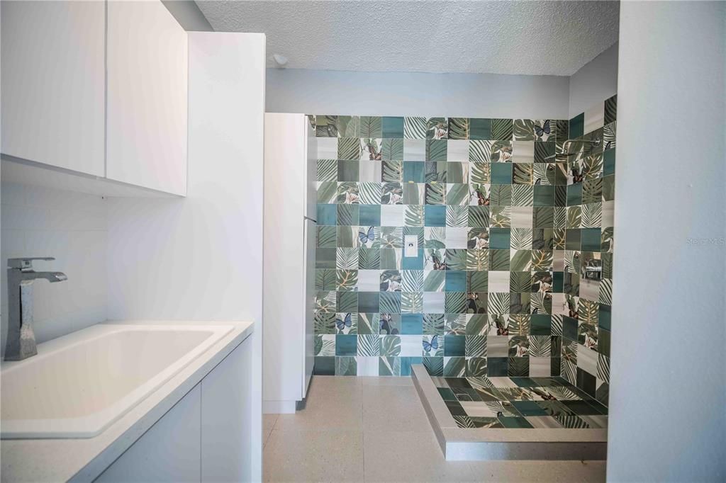 En Venta: $1,375,000 (3 camas, 3 baños, 2236 Pies cuadrados)