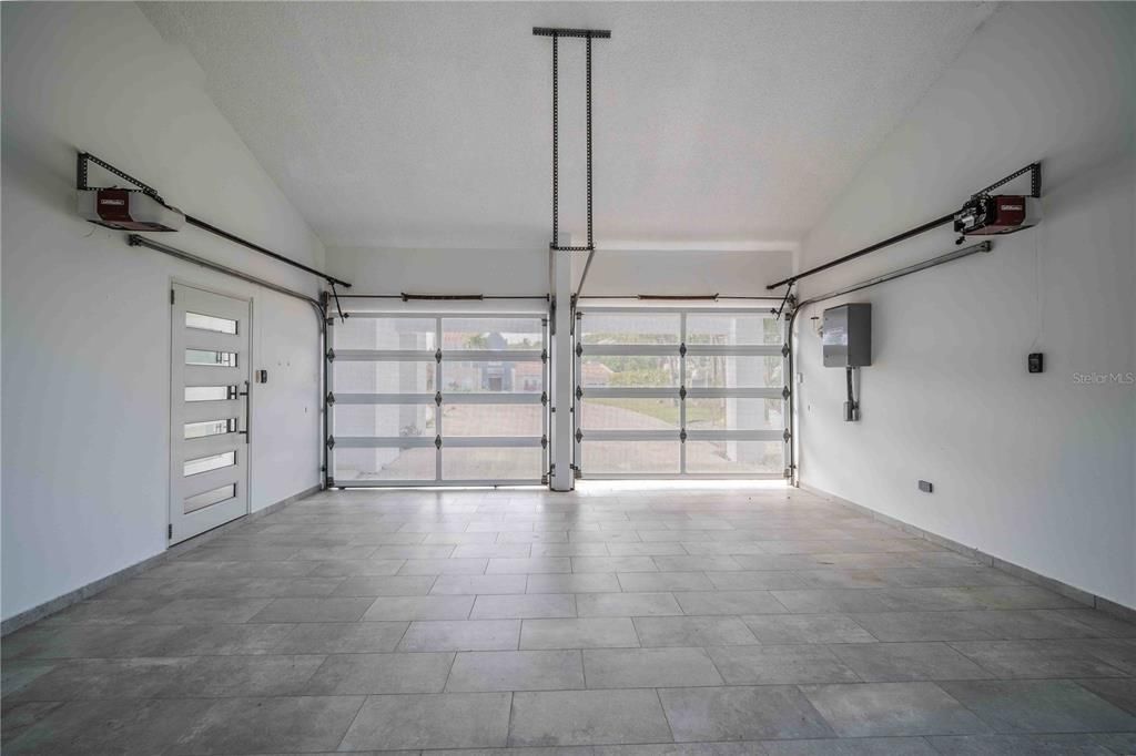 En Venta: $1,375,000 (3 camas, 3 baños, 2236 Pies cuadrados)