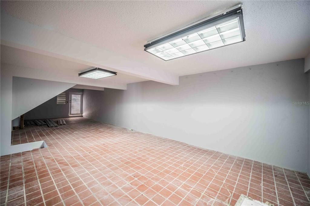 En Venta: $1,375,000 (3 camas, 3 baños, 2236 Pies cuadrados)