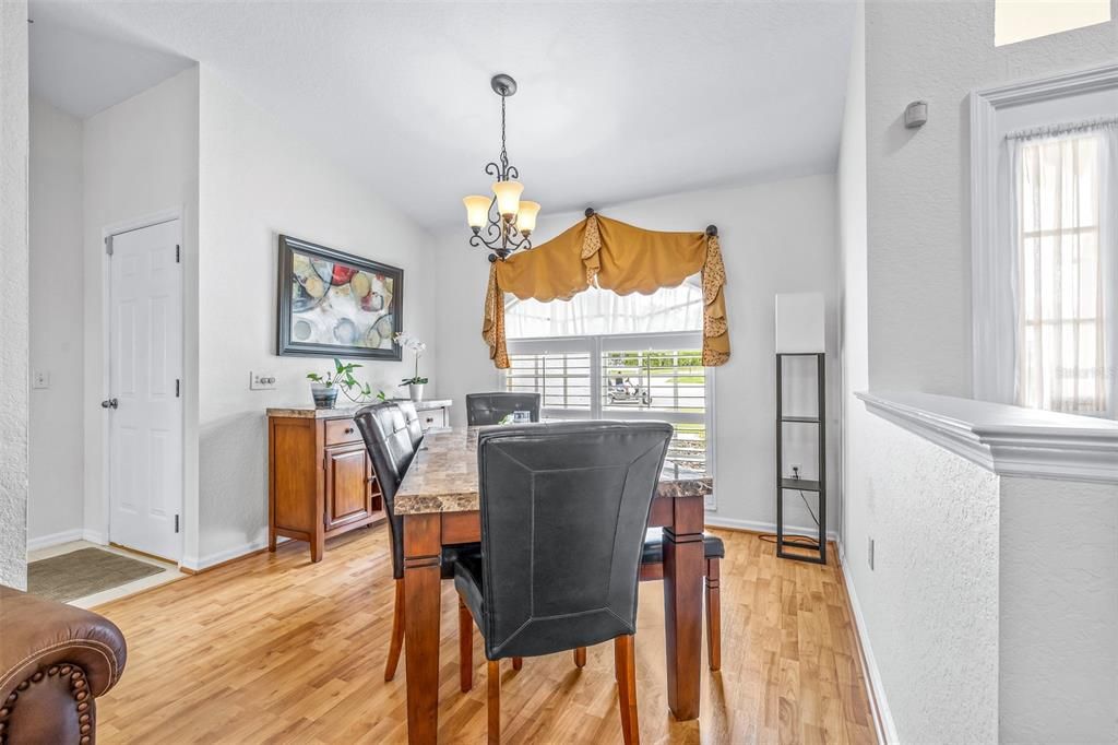 For Sale: $299,500 (2 beds, 2 baths, 1451 Square Feet)