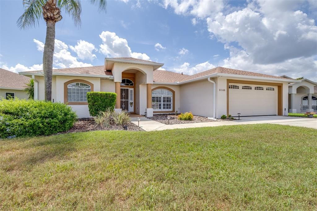 For Sale: $299,500 (2 beds, 2 baths, 1451 Square Feet)