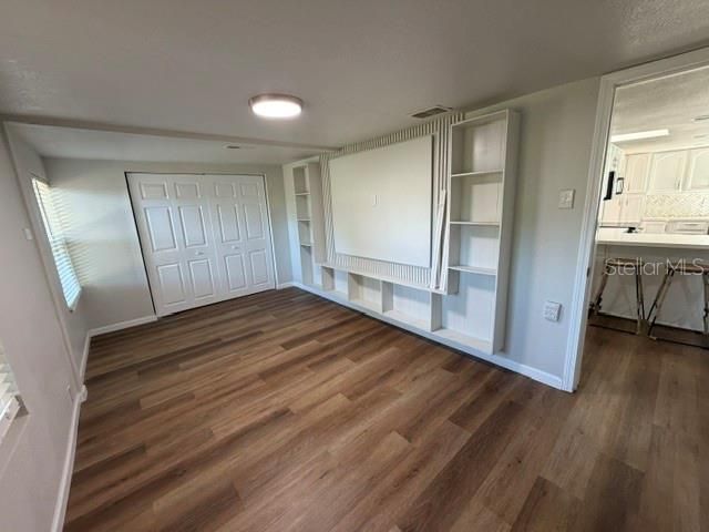 For Rent: $2,300 (3 beds, 1 baths, 1140 Square Feet)