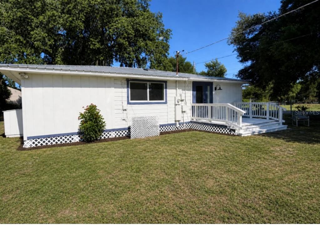 For Rent: $2,300 (3 beds, 1 baths, 1140 Square Feet)