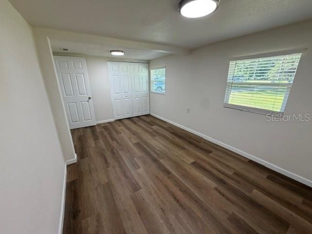 For Rent: $2,300 (3 beds, 1 baths, 1140 Square Feet)