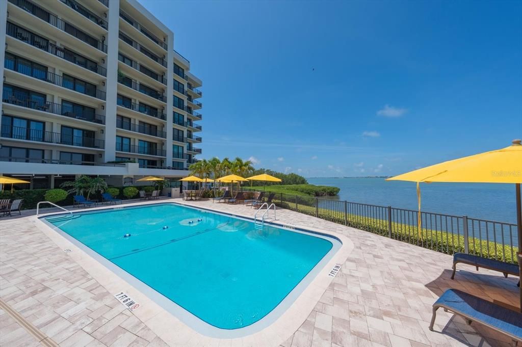 For Sale: $1,499,000 (2 beds, 2 baths, 1844 Square Feet)