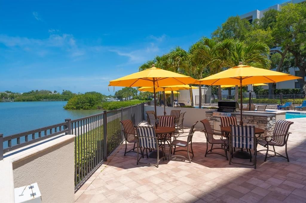 For Sale: $1,499,000 (2 beds, 2 baths, 1844 Square Feet)