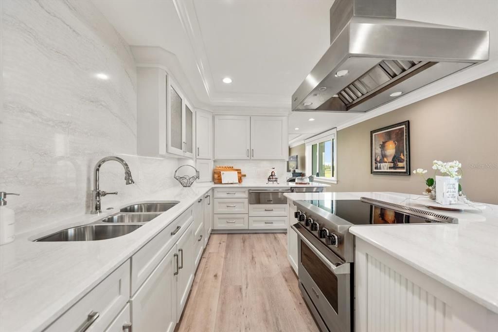 For Sale: $1,499,000 (2 beds, 2 baths, 1844 Square Feet)