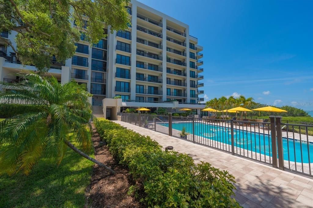 For Sale: $1,499,000 (2 beds, 2 baths, 1844 Square Feet)