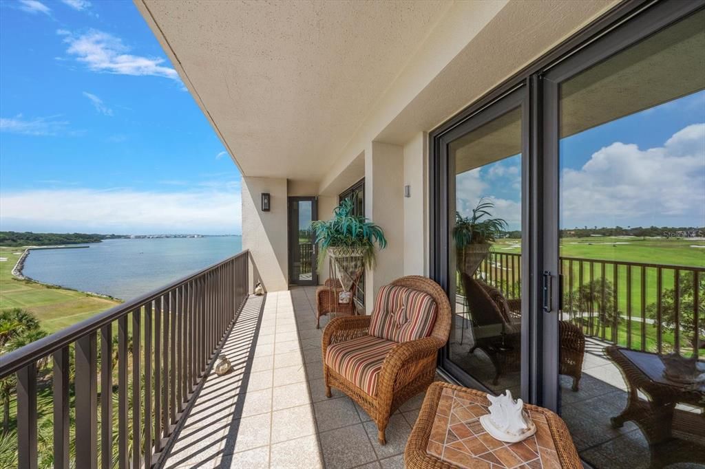 For Sale: $1,499,000 (2 beds, 2 baths, 1844 Square Feet)