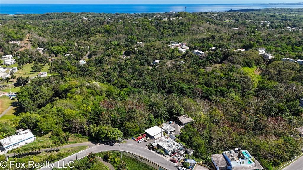 待售: $275,000 (2.45 acres)