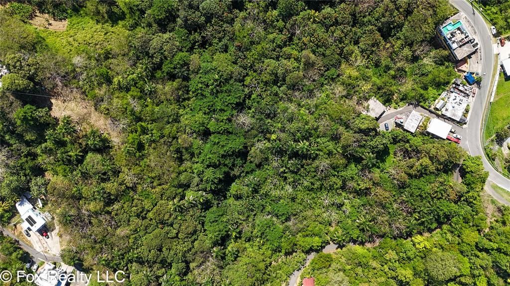 待售: $275,000 (2.45 acres)