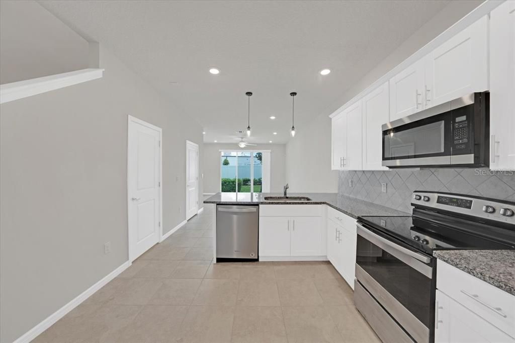 For Rent: $2,300 (2 beds, 2 baths, 1549 Square Feet)