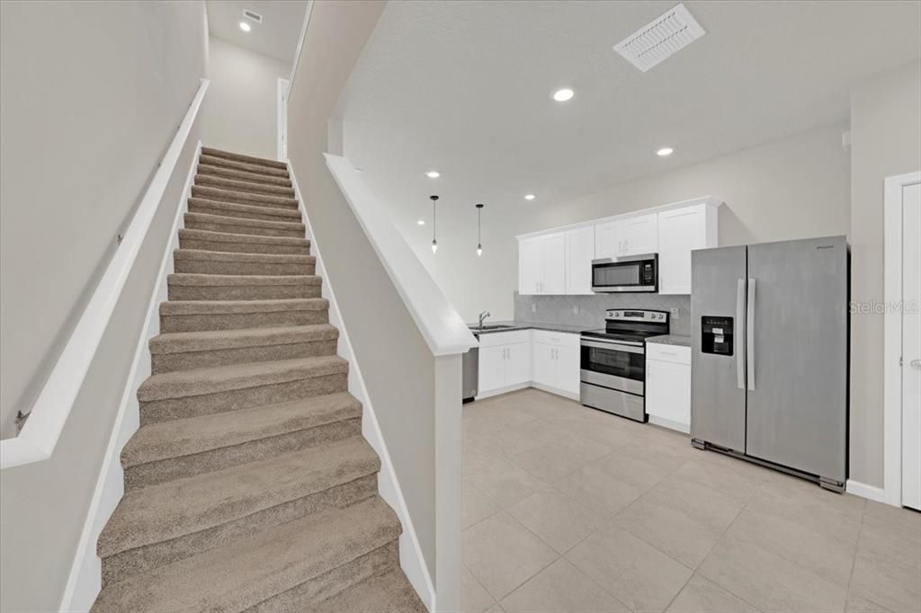 For Rent: $2,300 (2 beds, 2 baths, 1549 Square Feet)