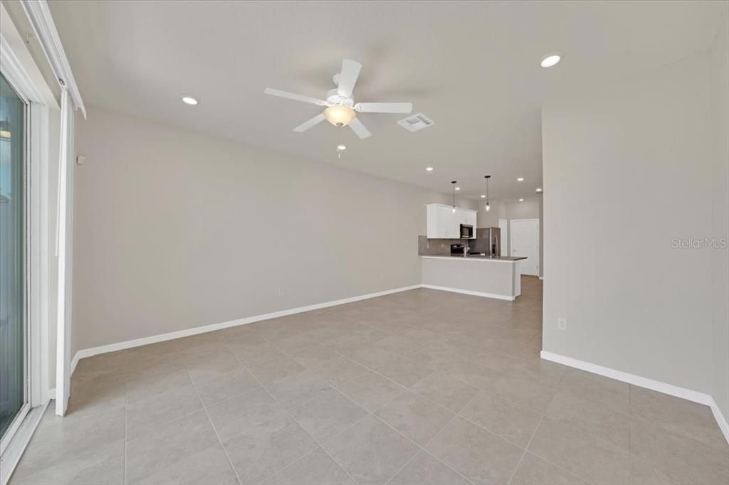 For Rent: $2,300 (2 beds, 2 baths, 1549 Square Feet)