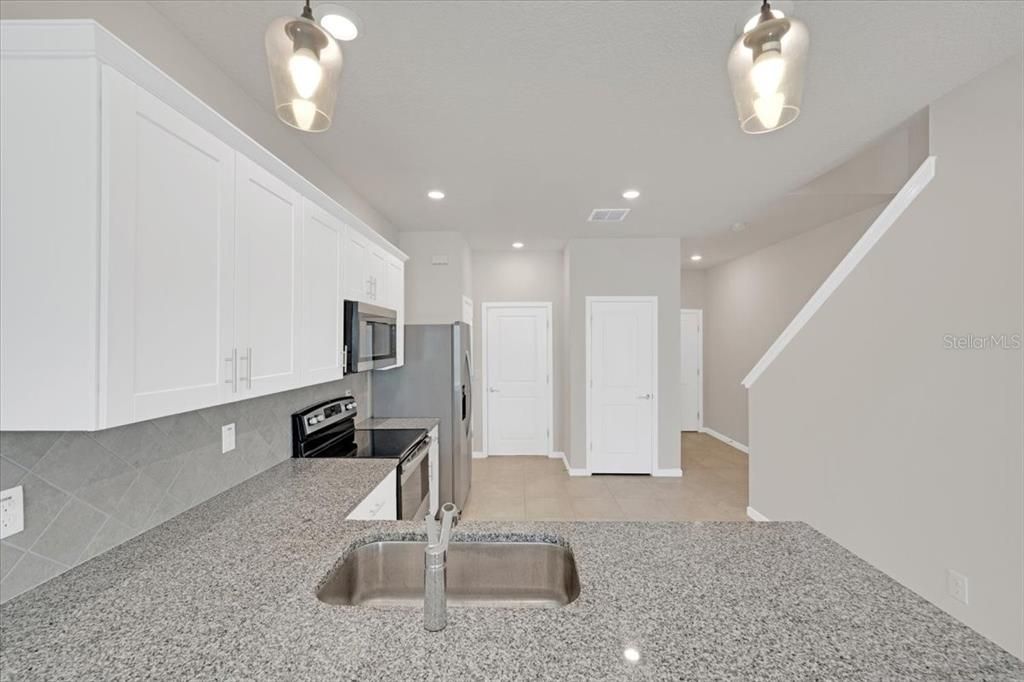For Rent: $2,300 (2 beds, 2 baths, 1549 Square Feet)