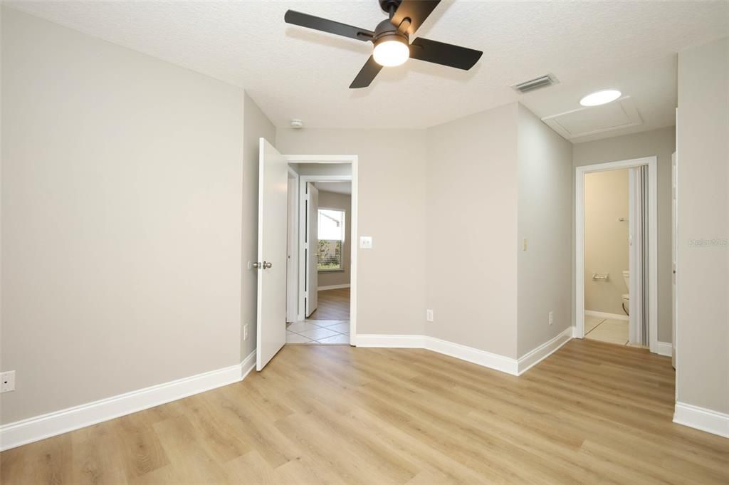 For Rent: $1,950 (3 beds, 2 baths, 1056 Square Feet)