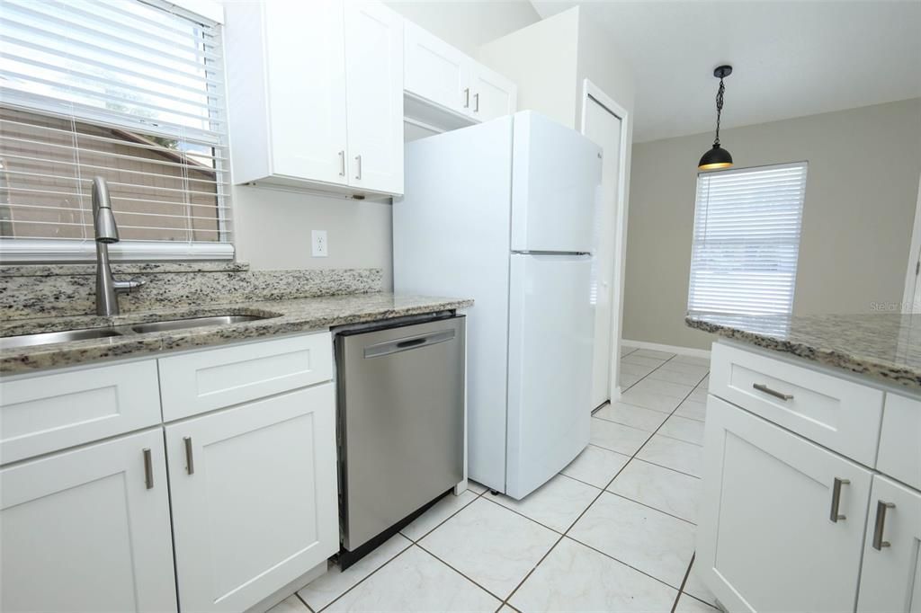 For Rent: $1,950 (3 beds, 2 baths, 1056 Square Feet)