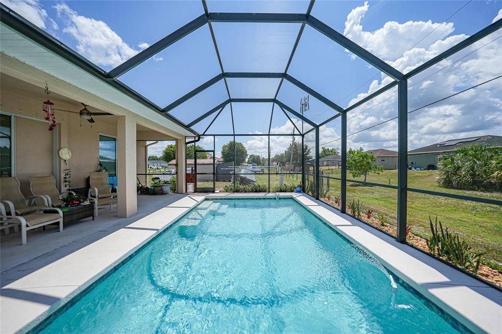 На продажу: $299,000 (2 спален, 2 ванн, 1292 Квадратных фут)