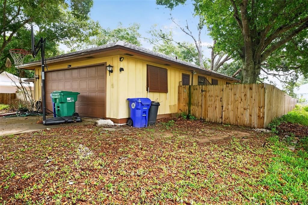 For Sale: $299,000 (3 beds, 2 baths, 2000 Square Feet)