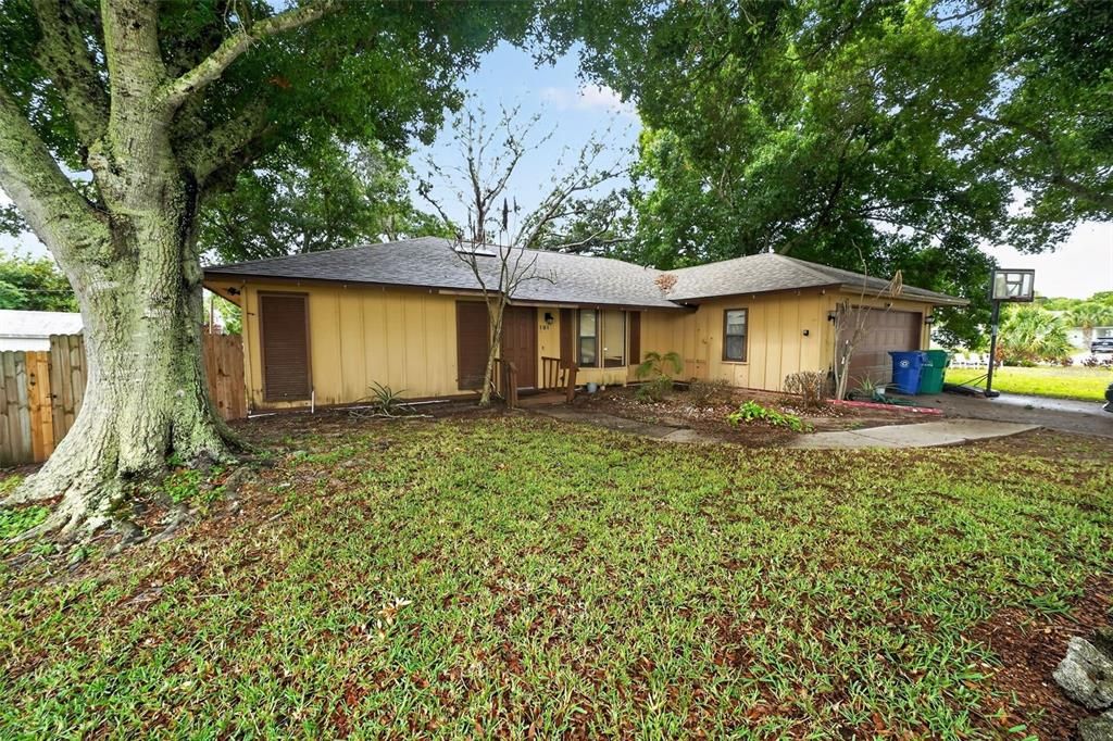 For Sale: $299,000 (3 beds, 2 baths, 2000 Square Feet)