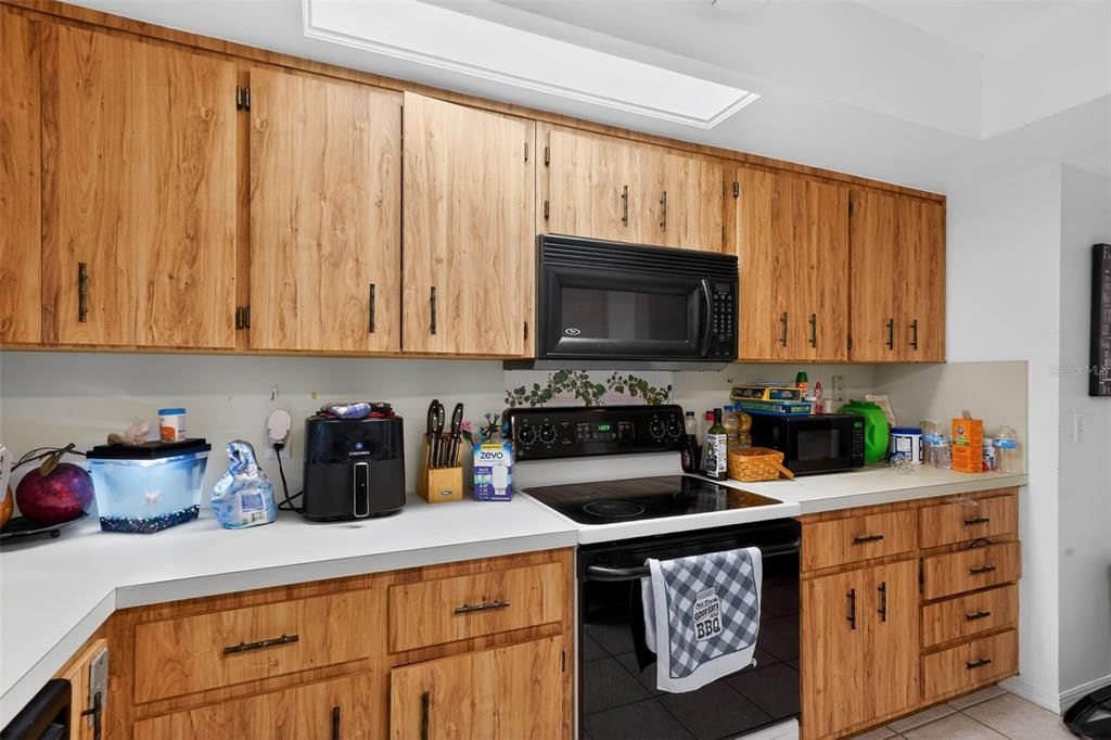 For Sale: $299,000 (3 beds, 2 baths, 2000 Square Feet)