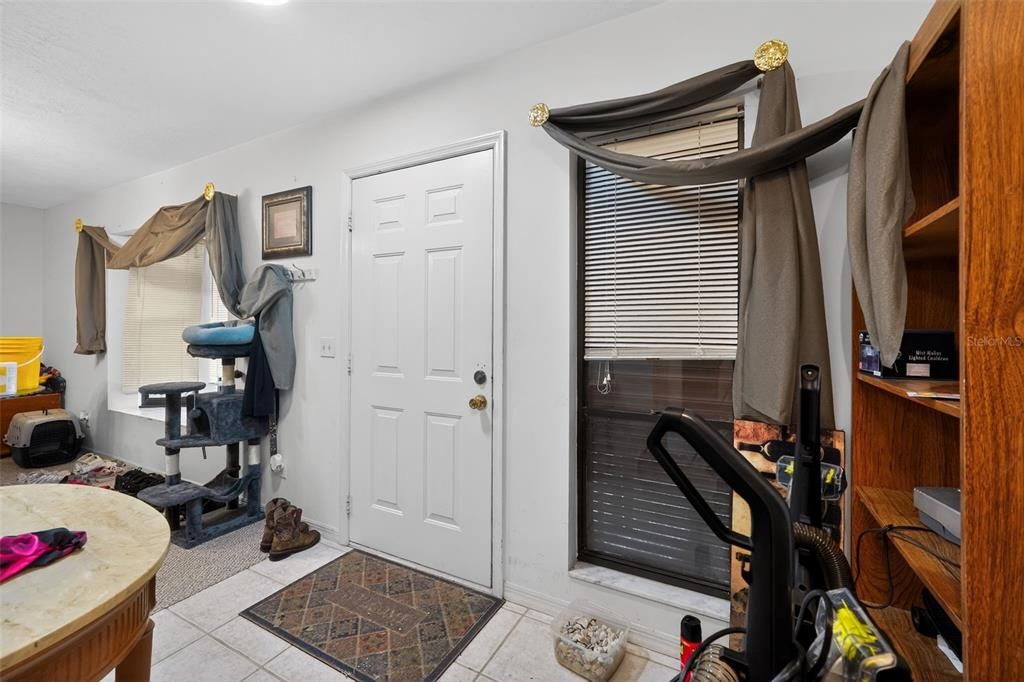 For Sale: $299,000 (3 beds, 2 baths, 2000 Square Feet)
