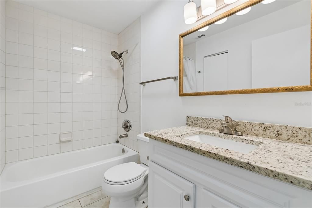 En Venta: $245,000 (3 camas, 2 baños, 1368 Pies cuadrados)