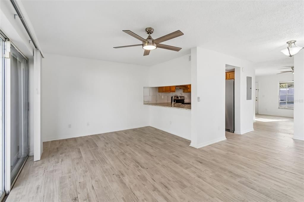 En Venta: $245,000 (3 camas, 2 baños, 1368 Pies cuadrados)