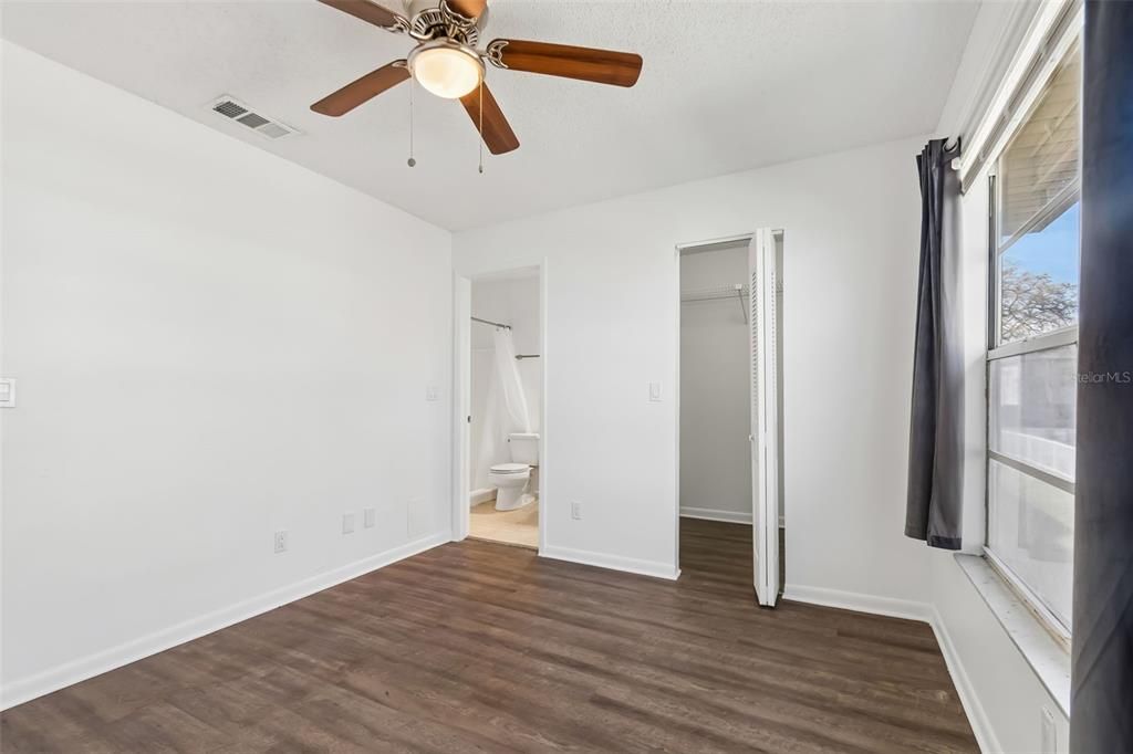 En Venta: $245,000 (3 camas, 2 baños, 1368 Pies cuadrados)