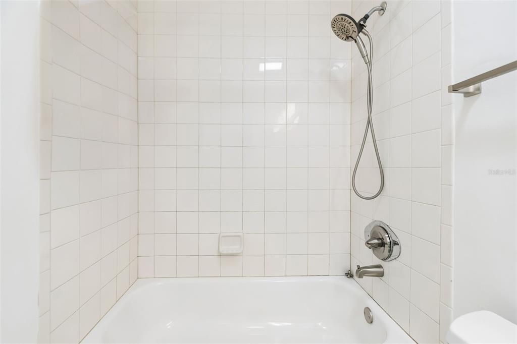 En Venta: $245,000 (3 camas, 2 baños, 1368 Pies cuadrados)
