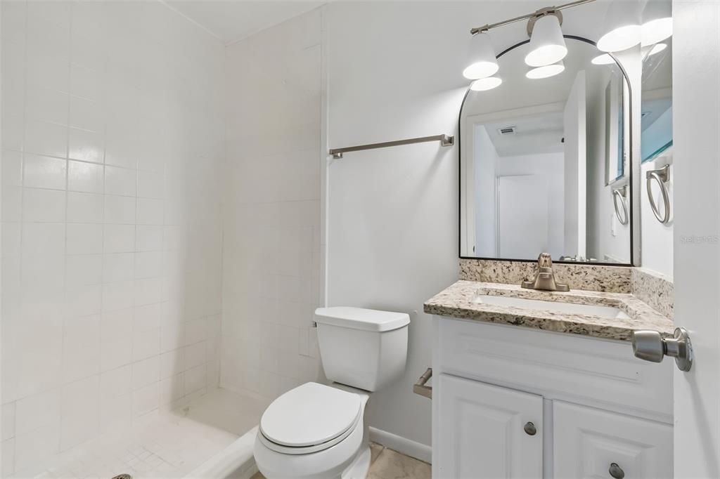 En Venta: $245,000 (3 camas, 2 baños, 1368 Pies cuadrados)
