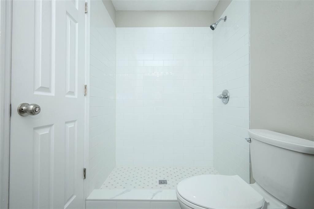 For Rent: $2,100 (3 beds, 2 baths, 1056 Square Feet)