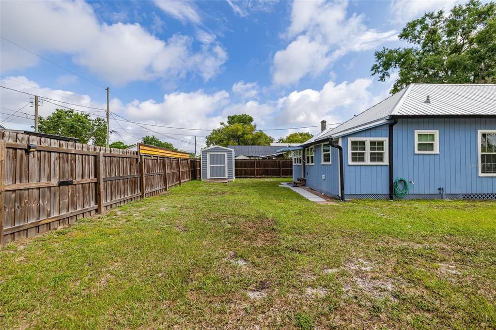 Active With Contract: $375,000 (3 beds, 2 baths, 1346 Square Feet)