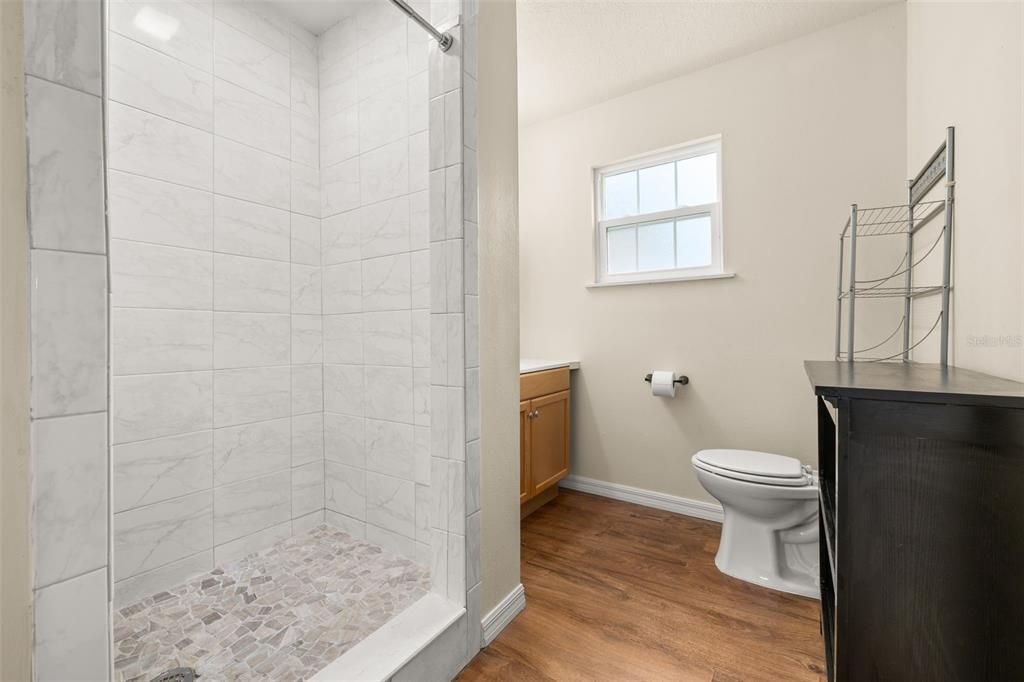 Active With Contract: $375,000 (3 beds, 2 baths, 1346 Square Feet)