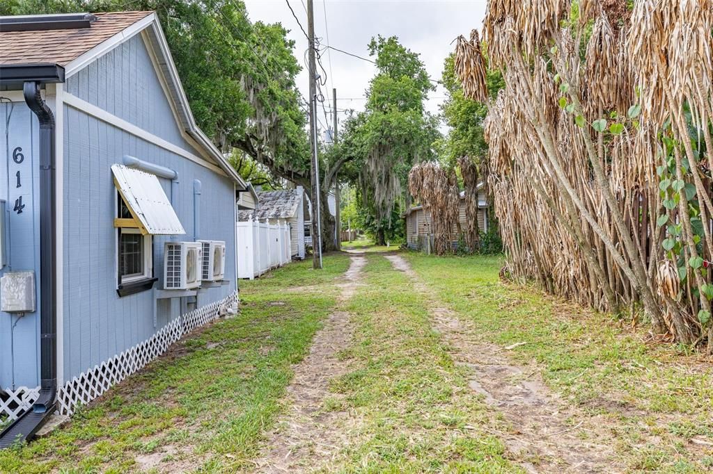 Active With Contract: $375,000 (3 beds, 2 baths, 1346 Square Feet)