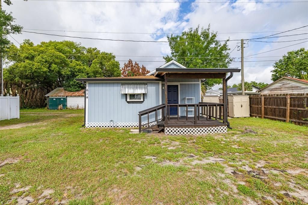Active With Contract: $375,000 (3 beds, 2 baths, 1346 Square Feet)