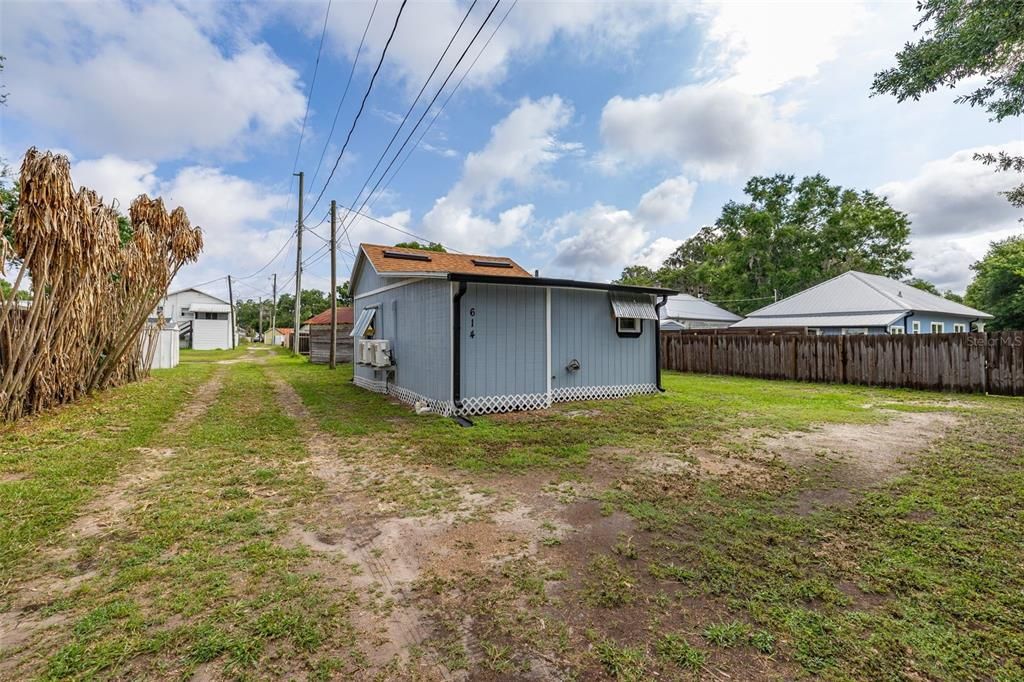Active With Contract: $375,000 (3 beds, 2 baths, 1346 Square Feet)
