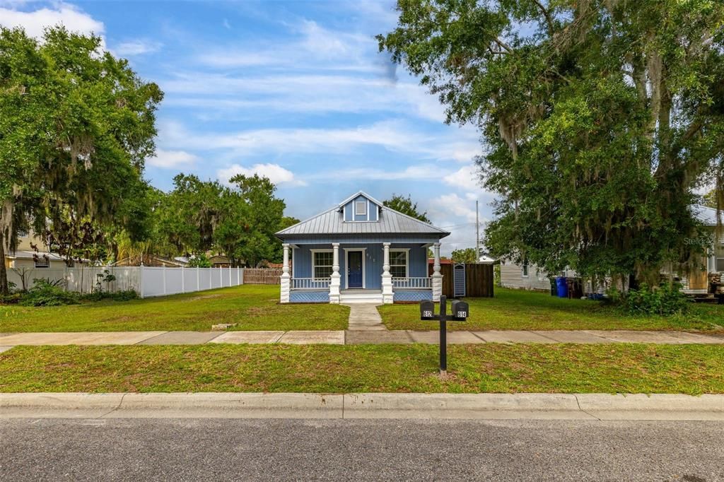 Active With Contract: $375,000 (3 beds, 2 baths, 1346 Square Feet)