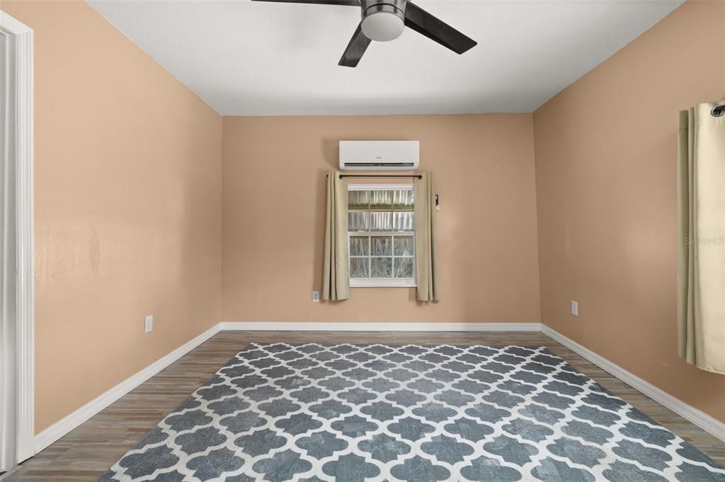 Active With Contract: $375,000 (3 beds, 2 baths, 1346 Square Feet)